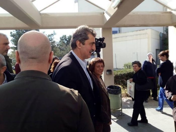 &quot;Θερμή&quot; υποδοχή στον Πολάκη