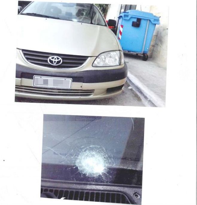 Σφαίρα &quot;καρφώθηκε&quot; σε αυτοκίνητο μετά από ξέφρενο γλέντι
