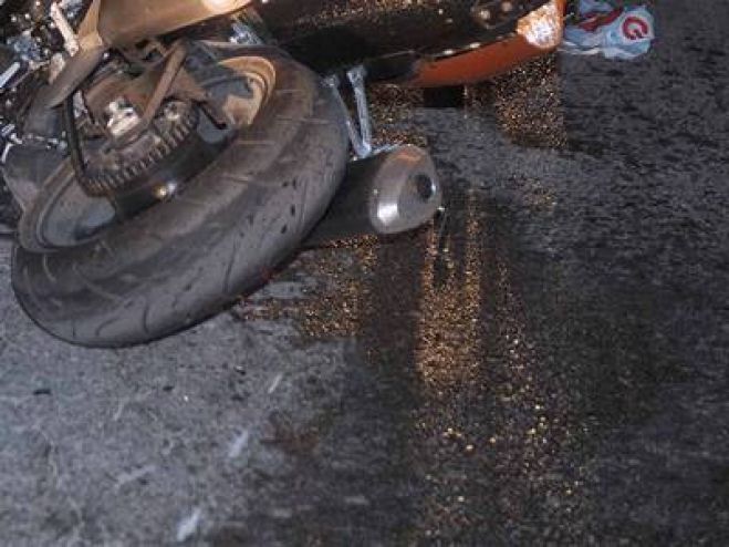 Τροχαίο ατύχημα με τραυματισμό δικυκλιστή στα Χανιά