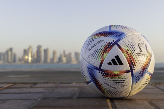 Η adidas ΠΑΡΟΥΣΙΑΖΕΙ ΤΗΝ ΕΠΙΣΗΜΗ ΜΠΑΛΑ ΤΟΥ ΠΑΓΚΟΣΜΙΟΥ ΚΥΠΕΛΛΟΥ FIFA 2022™  ΜΕ ΤΗ ΧΑΡΑΚΤΗΡΙΣΤΙΚΗ ΤΕΧΝΟΛΟΓΙΑ CONNECTED BALL