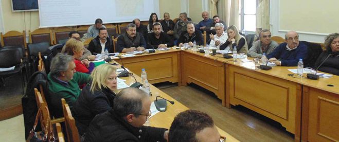 Αντιδράσεις – καταγγελίες κατά της Περιφέρειας Κρήτης για το Πέρα Πλατάνι