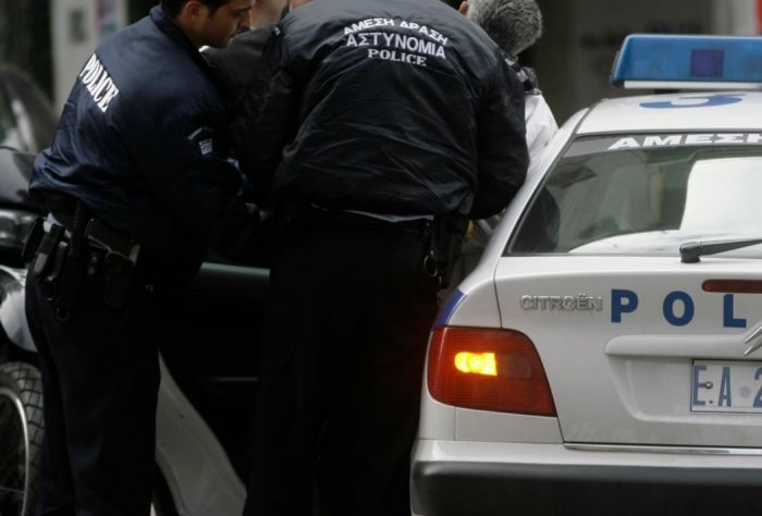 Είχε στο αυτοκίνητο όπλο και φυσίγγια