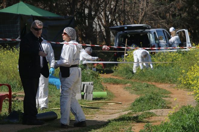Κουκ: Αρχαιολόγος &amp; ανθρωπολόγος &quot;σαρώνουν&quot; την περιοχή
