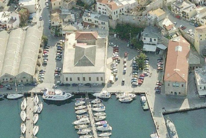 Σύλλογος Εστίασης Χανίων: Χωρίς αυτοκίνητα η πλατεία Κατεχάκη και το λιμάνι