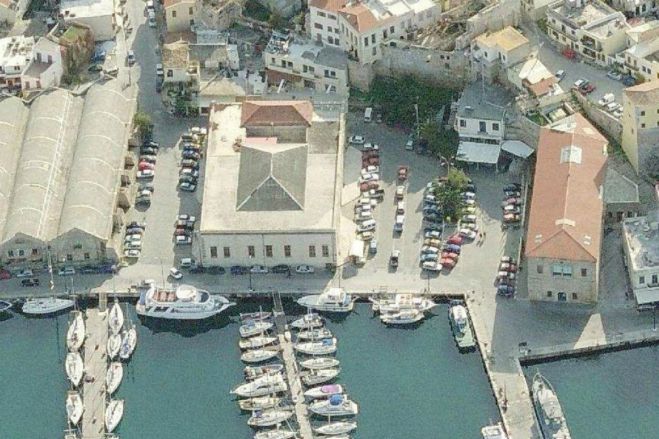 Σύλλογος Εστίασης Χανίων: Χωρίς αυτοκίνητα η πλατεία Κατεχάκη και το λιμάνι