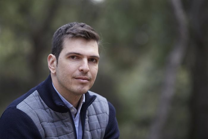 &Alpha;&lambda;. &Mu;&alpha;&rho;&kappa;&omicron;&gamma;&iota;&alpha;&nu;&nu;ά&kappa;&eta;&sigmaf;: &laquo;&Alpha;&pi;&epsilon;&iota;&lambda;&epsilon;ί&tau;&alpha;&iota; &eta; &beta;&iota;&omega;&sigma;&iota;&mu;ό&tau;&eta;&tau;&alpha; &tau;&omicron;&upsilon; &Phi;&omicron;&iota;&nu;&iota;&kappa;&omicron;&delta;ά&sigma;&omicron;&upsilon;&sigmaf; &sigma;&tau;&omicron; &Beta;άϊ&raquo;