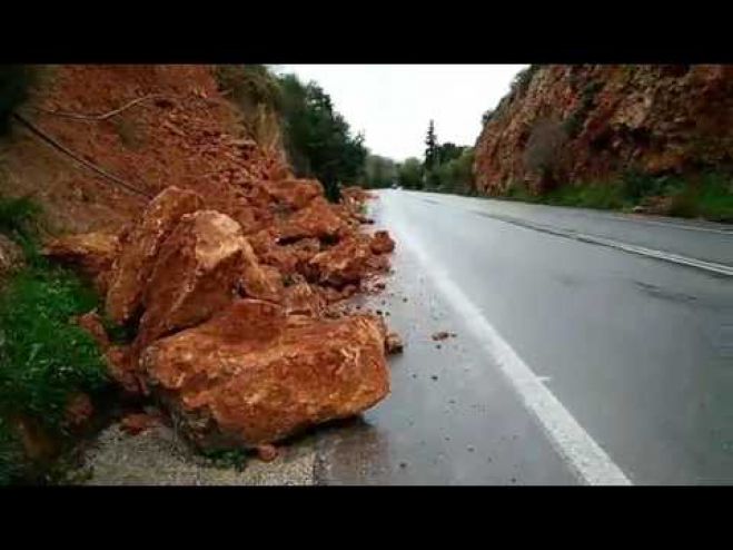 Κίνδυνος κατολισθήσεων - Προσοχή από τους οδηγούς