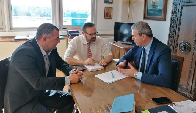 &Sigma;&upsilon;&nu;ά&nu;&tau;&eta;&sigma;&eta; &Phi;&rho;&alpha;&gamma;&kappa;ά&kappa;&eta; &mu;&epsilon; &Kappa;&upsilon;&rho;&iota;&alpha;&zeta;ό&pi;&omicron;&upsilon;&lambda;&omicron; &gamma;&iota;&alpha; &tau;&omicron;&nu; &theta;&alpha;&lambda;ά&sigma;&sigma;&iota;&omicron; &tau;&omicron;&upsilon;&rho;&iota;&sigma;&mu;ό