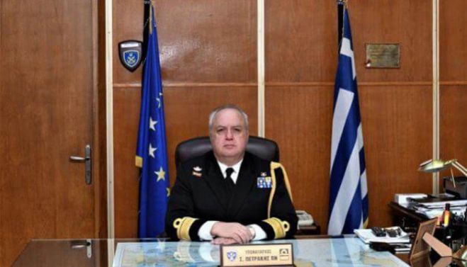 Nέ&omicron;&sigmaf; &Alpha;&rho;&chi;&eta;&gamma;ό&sigmaf; &Sigma;&tau;ό&lambda;&omicron;&upsilon; o &Rho;&epsilon;&theta;&upsilon;&mu;&nu;&iota;ώ&tau;&eta;&sigmaf; &Sigma;&tau;έ&lambda;&iota;&omicron;&sigmaf; &Pi;&epsilon;&tau;&rho;ά&kappa;&eta;&sigmaf;