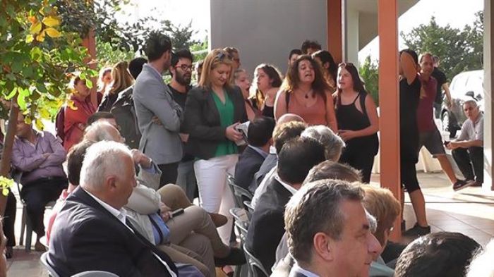 Επεισοδιακά... εγκαίνια στο Ρέθυμνο με ένταση και λογομαχία