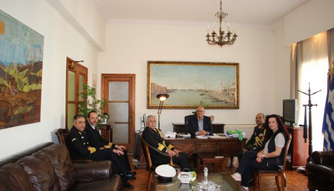 Εθιμοτυπική επίσκεψη εκπροσώπων πολεμικού ναυτικού της Ινδίας στα Χανιά