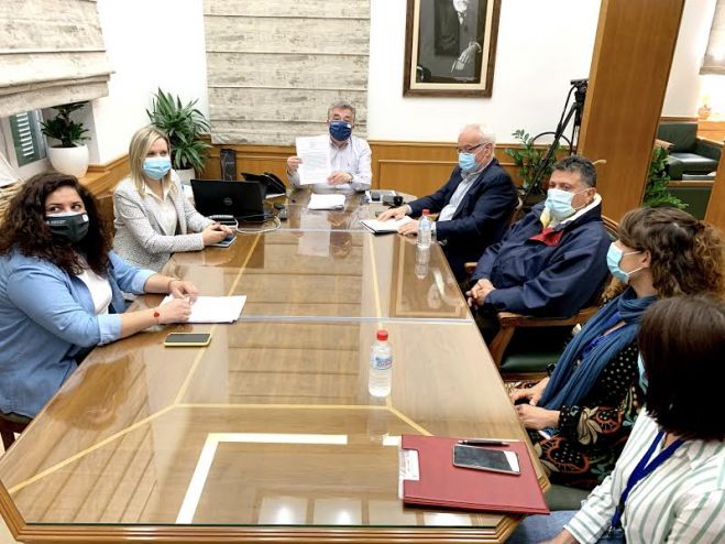 &Upsilon;&pi;&omicron;&gamma;&rho;&alpha;&phi;ή &Sigma;&upsilon;&mu;&phi;ώ&nu;&omicron;&upsilon; &Sigma;&upsilon;&nu;&epsilon;&rho;&gamma;&alpha;&sigma;ί&alpha;&sigmaf; &mu;&epsilon;&tau;&alpha;&xi;ύ &Pi;&epsilon;&rho;&iota;&phi;έ&rho;&epsilon;&iota;&alpha;&sigmaf; &Kappa;&rho;ή&tau;&eta;&sigmaf; &kappa;&alpha;&iota; &Sigma;&upsilon;&lambda;&lambda;ό&gamma;&omicron;&upsilon; &laquo;&Tau;&omicron; &Chi;&alpha;&mu;ό&gamma;&epsilon;&lambda;&omicron; &tau;&omicron;&upsilon; &Pi;&alpha;&iota;&delta;&iota;&omicron;ύ&raquo;