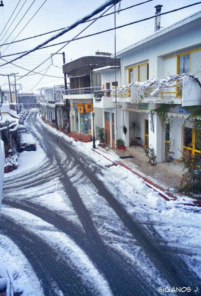 Στα λευκά αλλά χωρίς προβλήματα τα ορεινά σε Ηράκλειο και Λασίθι