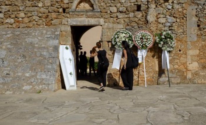 Στην τελευταία της κατοικία στα Χανιά η ηθοποιός Μαίρη Τσώνη