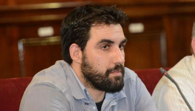 &Sigma;&tau;&alpha; &Chi;&alpha;&nu;&iota;ά &omicron; &Sigma;&pi;ύ&rho;&omicron;&sigmaf; &Mu;&alpha;&rho;ί&nu;&eta;&sigmaf; - &Omicron;&mu;&iota;&lambda;ί&alpha; &sigma;&tau;&omicron; &epsilon;&rho;&gamma;&alpha;&tau;&iota;&kappa;ό &kappa;έ&nu;&tau;&rho;&omicron;