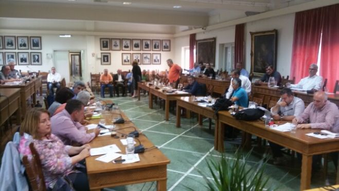 &Sigma;&upsilon;&nu;&epsilon;&delta;&rho;&iota;ά&zeta;&epsilon;&iota; &tau;&omicron; &Delta;&eta;&mu;&omicron;&tau;&iota;&kappa;ό &Sigma;&upsilon;&mu;&beta;&omicron;ύ&lambda;&iota;&omicron; &Chi;&alpha;&nu;ί&omega;&nu;