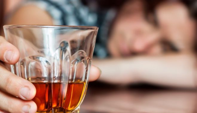Κυκλοφορούσε μεθυσμένος και ματωμένος στην Αγία Μαρίνα στα Χανιά