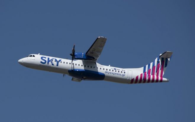 &Eta; SKY express &phi;έ&rho;&nu;&epsilon;&iota; &tau;&omicron; &pi;&rho;ώ&tau;&omicron; &upsilon;&pi;&epsilon;&rho;&sigma;ύ&gamma;&chi;&rho;&omicron;&nu;&omicron; &ldquo;&pi;&rho;ά&sigma;&iota;&nu;&omicron;&rdquo; ATR 72-600 &sigma;&tau;&omicron;&upsilon;&sigmaf; &epsilon;&lambda;&lambda;&eta;&nu;&iota;&kappa;&omicron;ύ&sigmaf; &alpha;&iota;&theta;έ&rho;&epsilon;&sigmaf;