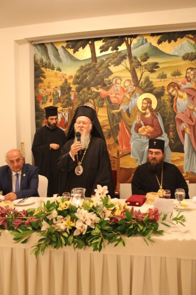 Νέες αιχμές Οικουμενικού Πατριάρχη στο επίσημο δείπνο στην Κίσαμο
