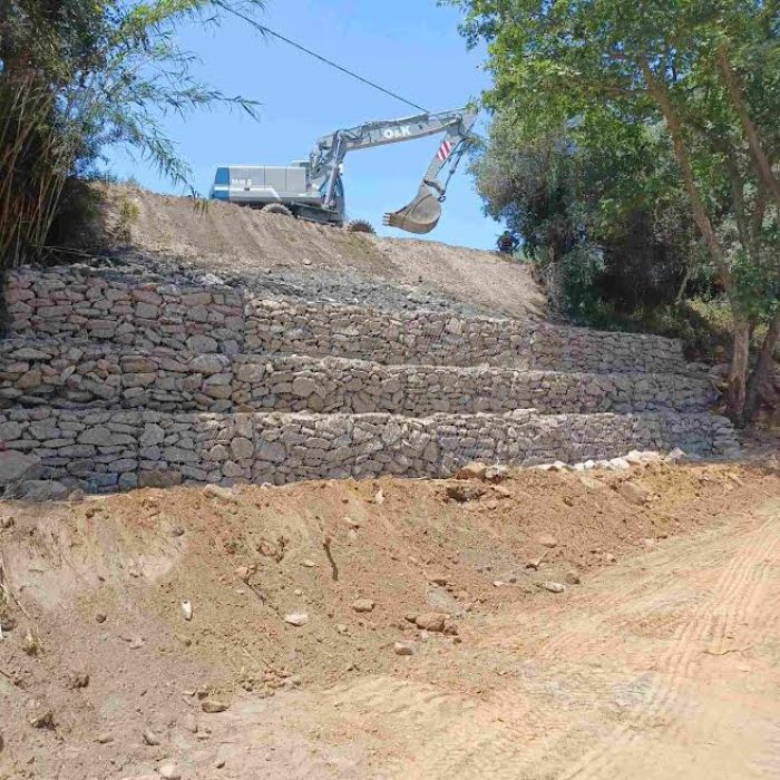 Συνεχίζονται τα έργα αποκατάστασης των καταστροφών