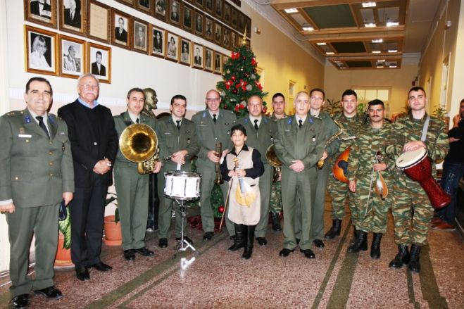 &Tau;&alpha; "έ&psi;&alpha;&lambda;&alpha;&nu;" &kappa;&alpha;&iota; &sigma;&tau;&omicron;&nu; &Alpha;&nu;&tau;&iota;&pi;&epsilon;&rho;&iota;&phi;&epsilon;&rho;&epsilon;&iota;ά&rho;&chi;&eta; &Chi;&alpha;&nu;ί&omega;&nu;