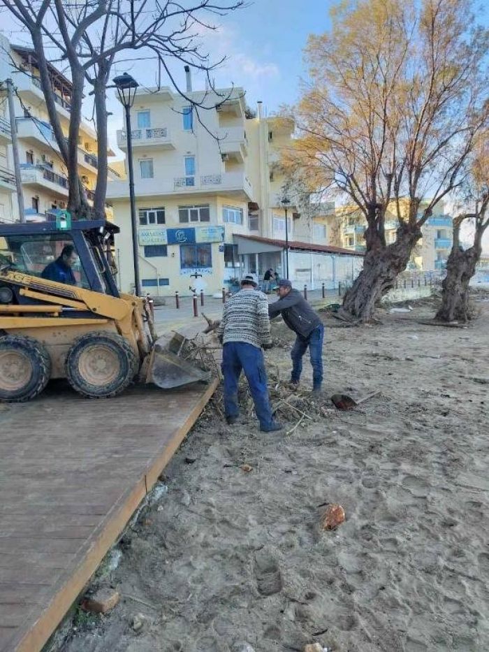 Συνεχίζονται οι εργασίες καθαρισμού από τη Δ/νση Καθαριότητας Πρασίνου