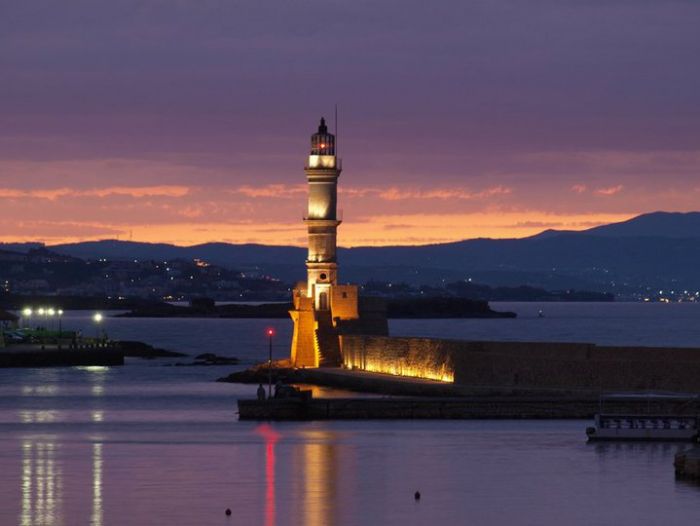 Νεαρός τραυματίστηκε στον Φάρο Χανίων