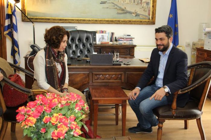 Εθιμοτυπική επίσκεψη της Ελληνίδας Ολυμπιονίκη Βούλας Πατουλίδου, στο Δημαρχείο  Χανίων