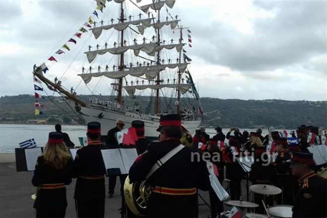 Ο εντυπωσιακός «ιππότης των θαλασσών» στα Χανιά