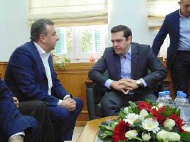 Στο Μαξίμου ο Αρναουτάκης - Συναντήθηκε με τον Τσίπρα