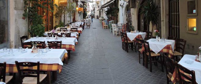 Διαμαρτυρία επαγγελματιών της εστίασης στα Χανιά