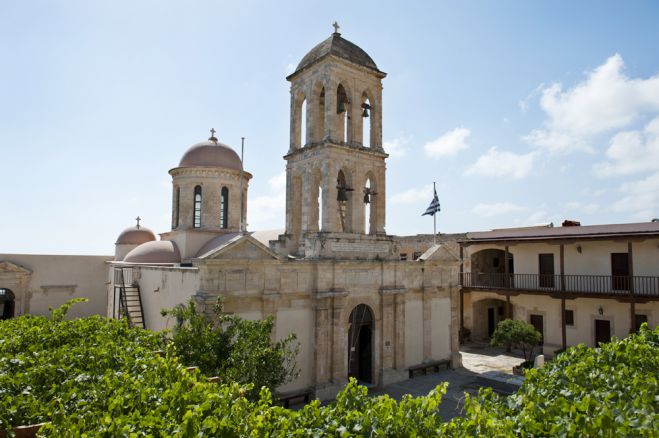 Ο Εσπερινός της αγάπης στην Μονή Γωνιάς στο Κολυμβάρι