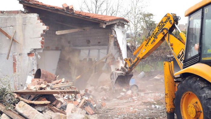 Κατεδάφιση του παραπήγματος στην οδό Μίνωος