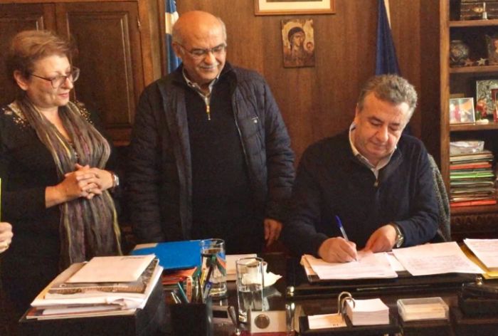 &laquo;&Pi;&rho;ά&sigma;&iota;&nu;&omicron; &phi;&omega;&sigmaf;&raquo; &gamma;&iota;&alpha; &tau;&omicron; &mu;&epsilon;&gamma;&alpha;&lambda;ύ&tau;&epsilon;&rho;&omicron; &omicron;&delta;&iota;&kappa;ό έ&rho;&gamma;&omicron; &sigma;&tau;&omicron; &Rho;έ&theta;&upsilon;&mu;&nu;&omicron;