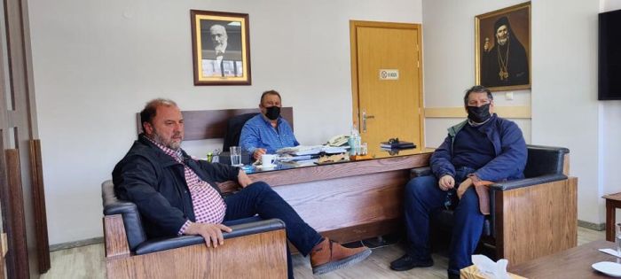 ΕΠΙΣΚΕΨΗ ΠΡΟΕΔΡΟΥ ΛΙΜΕΝΙΚΟΥ ΤΑΜΕΙΟΥ Ν. ΧΑΝΙΩΝ ΣΤΟ ΔΗΜΑΡΧΟ ΚΙΣΣΑΜΟΥ