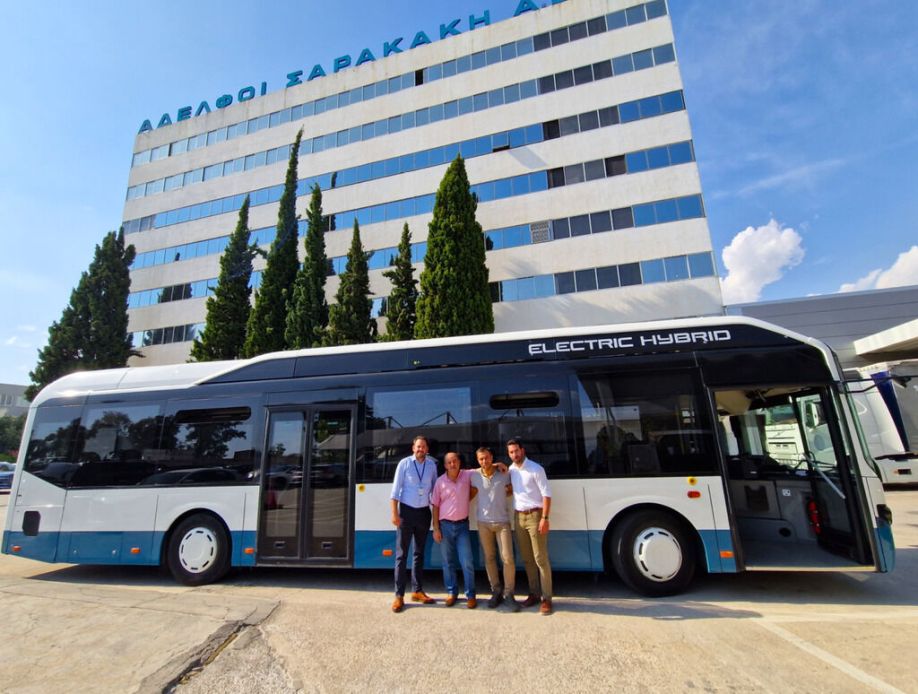 Ο Όμιλος Επιχειρήσεων Σαρακάκη παρέδωσε υβριδικό λεωφορείο Volvo 7900 Full Electric Hybrid στα Χανιά Κρήτης