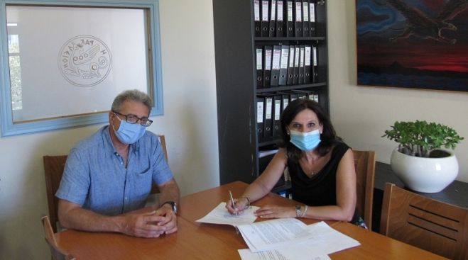 &Mu;&nu;&eta;&mu;ό&nu;&iota;&omicron; &sigma;&upsilon;&nu;&epsilon;&rho;&gamma;&alpha;&sigma;ί&alpha;&sigmaf; &upsilon;&pi;έ&gamma;&rho;&alpha;&psi;&epsilon; &omicron; &Delta;ή&mu;&omicron;&sigmaf; &Eta;&rho;&alpha;&kappa;&lambda;&epsilon;ί&omicron;&upsilon; &mu;&epsilon; &tau;&alpha; &laquo;&Pi;&alpha;&iota;&delta;&iota;&kappa;ά &Chi;&omega;&rho;&iota;ά SOS &Epsilon;&lambda;&lambda;ά&delta;&omicron;&sigmaf;&raquo;