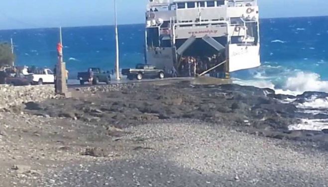Μεταφορά ασθενούς από την Αγία Ρουμέλη